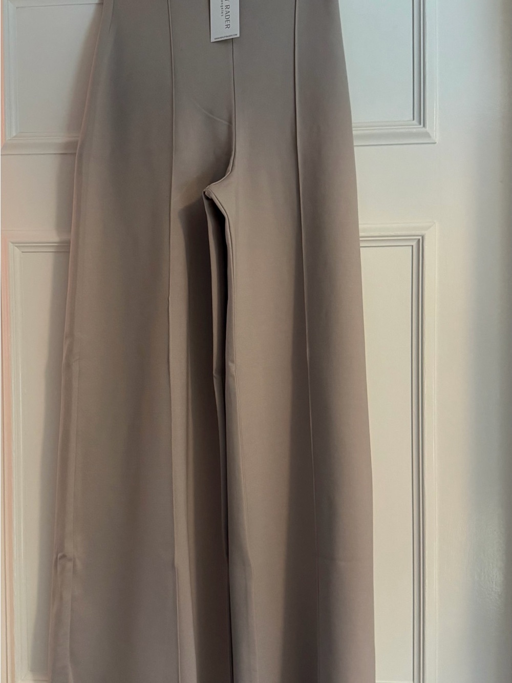Cropped wide leg knit trousers in color Clay.